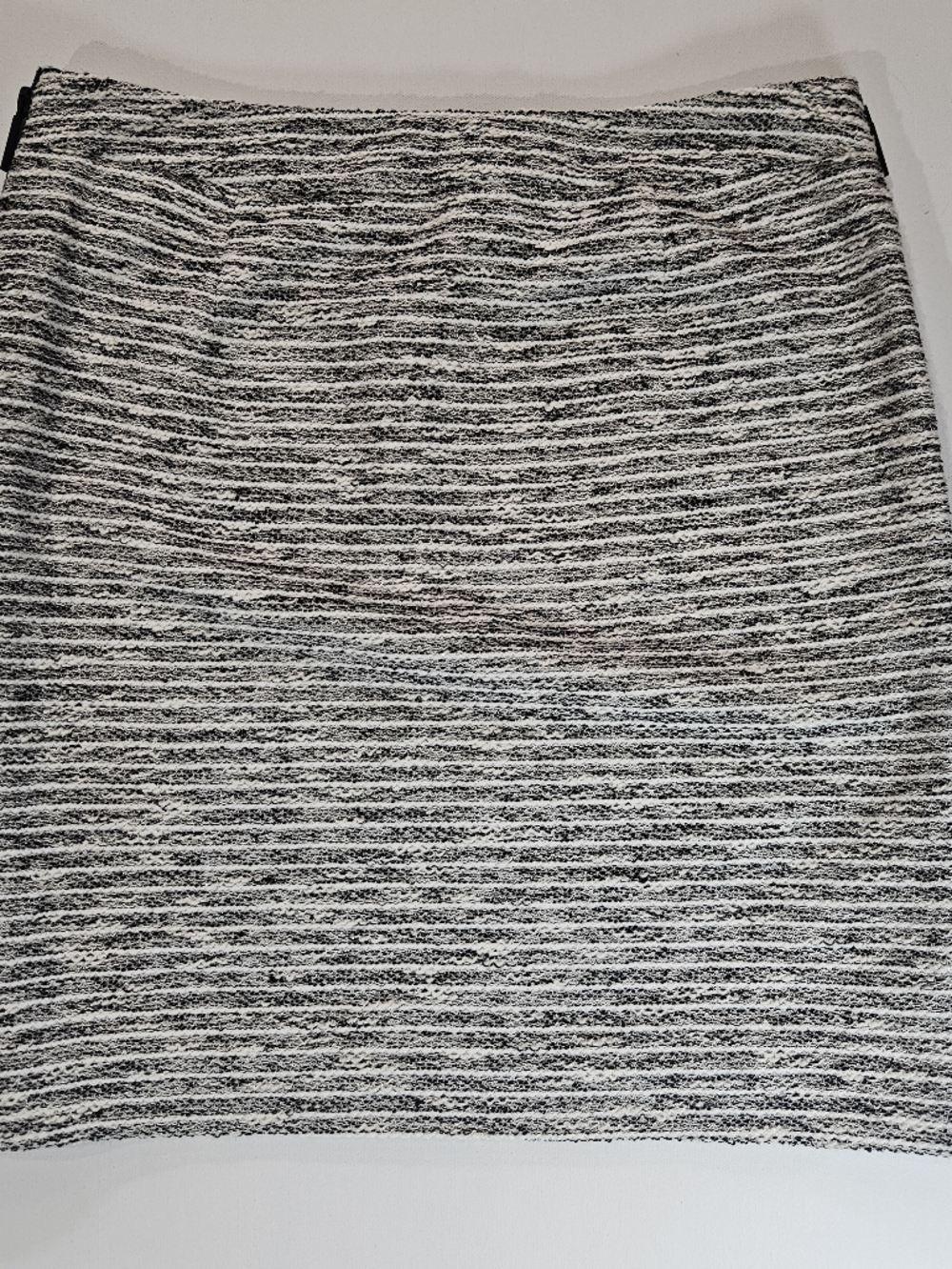 Vince Camuto Mini Skirt Womens Sz 4 Black White Lurex Modern Edge Tweed Metallic